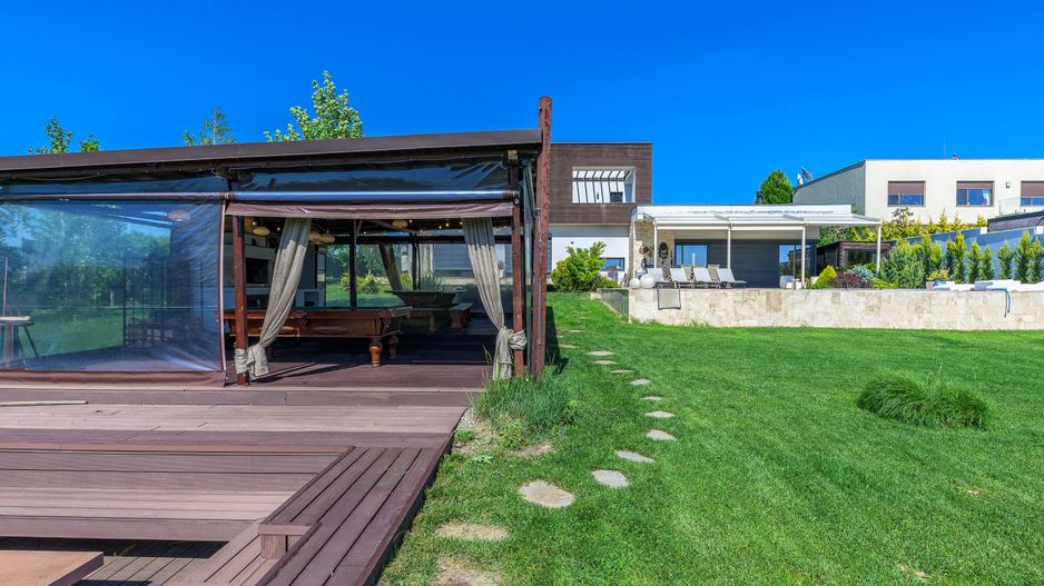 Deschidere catre lac | Piscină & Garaj pentru Barcă | Comision 0 - Poză 34
