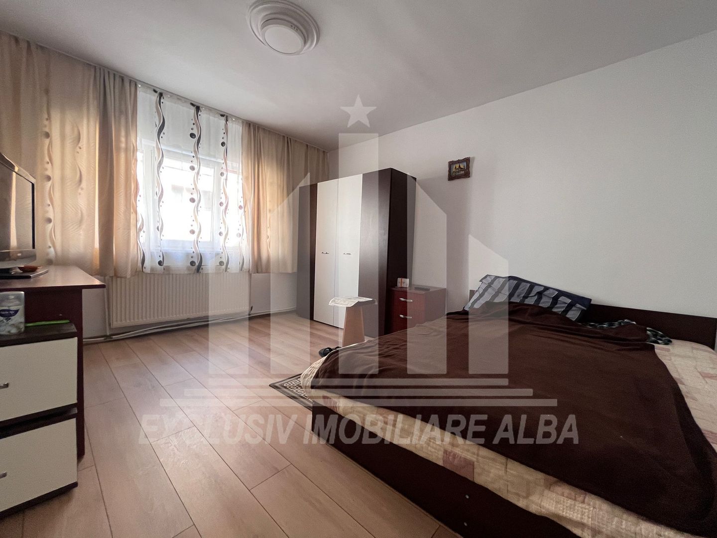 Garsoniera de vanzare, zona Cetate, etaj 1 - Poză 1