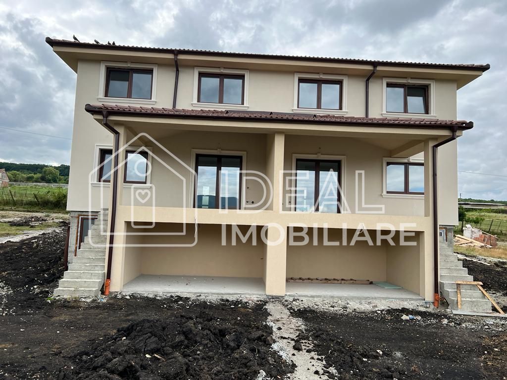 Casa Tip Duplex cu 4 camere si 366 mp teren, in Cisandie - Poză 10