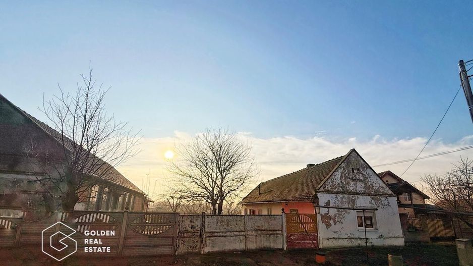 Casa in Sânmihaiu Român - Poză 1