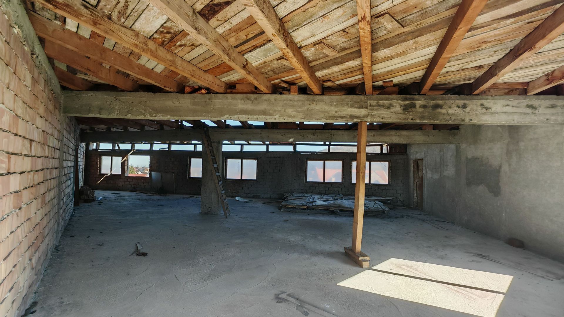 Cladire P+4 Rasnov- Central, IDEAL INVESTITIE. - Poză 16