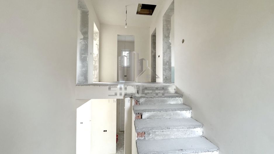 Casa  individuala cu teren de 472 mp in zona centrala. - Poză 13