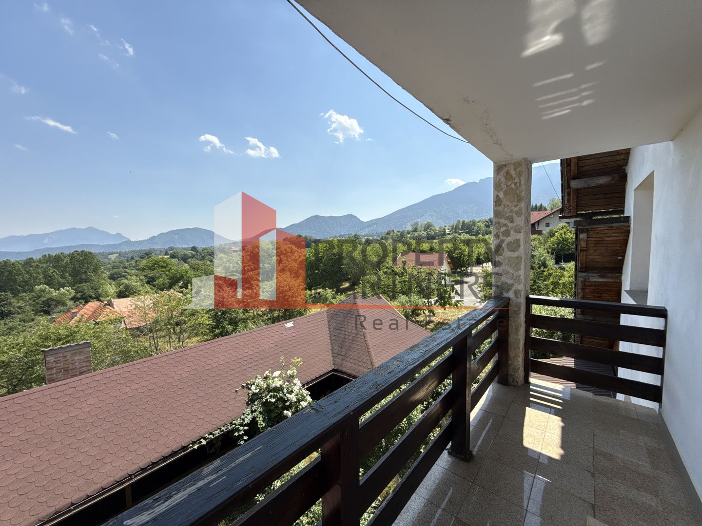 Pensiune cu vedere spectaculoasă la Bucegi și Piatra Craiului – Bradul Inalt - Poză 22