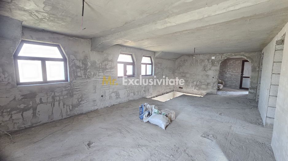 Vila generoasa cu piscina,garaj subteran si curte cu terasa-Turda - Poză 15