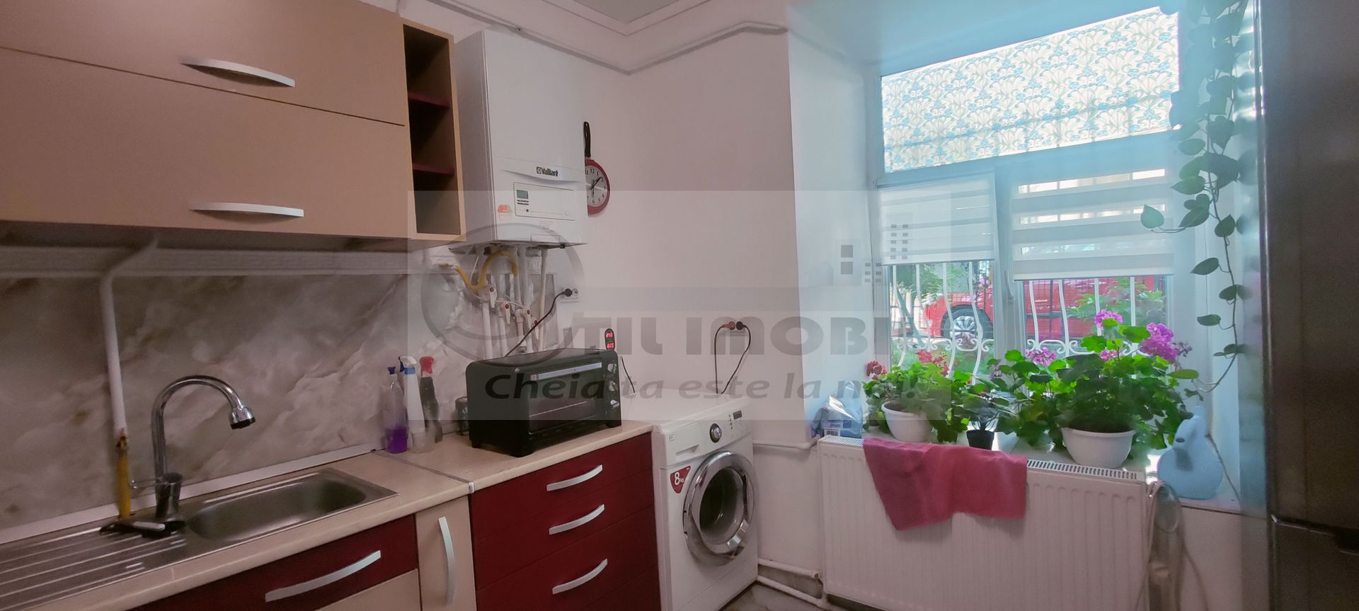 APARTAMENT ULTRACENTRAL , PIATA UNIRII, CUZA VODA 70 MP PLUS CURTE - Poză 56