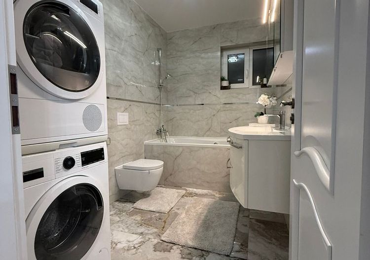 Apartament 3 camere decomandate, 2 bai,balcon, etaj intermediar, garaj - Poză 7