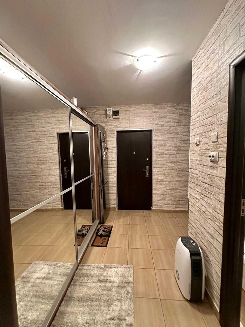Garsonieră 38 mp, parter, balcon închis, boxă, metrou 2 min - Poză 1