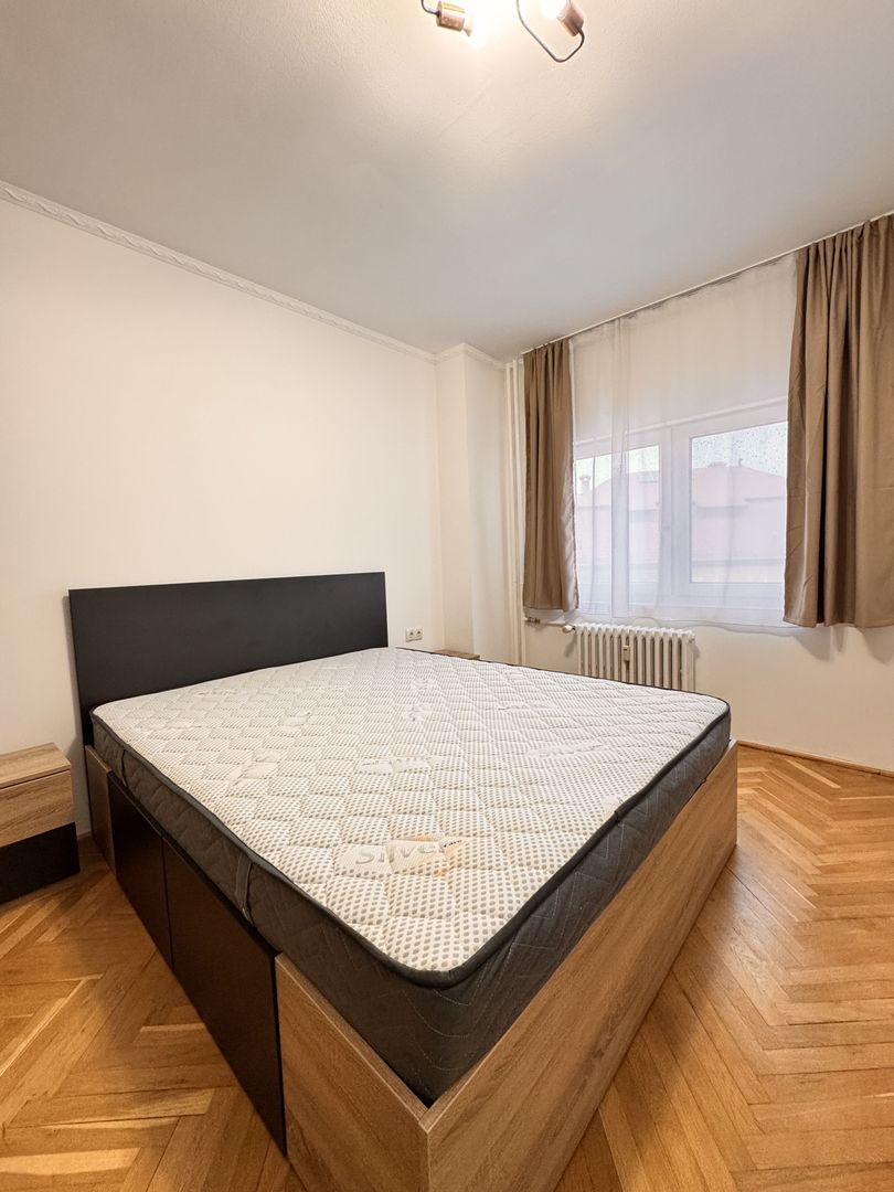 Apartament 3 camere, zonă centrală Oradea - Poză 1