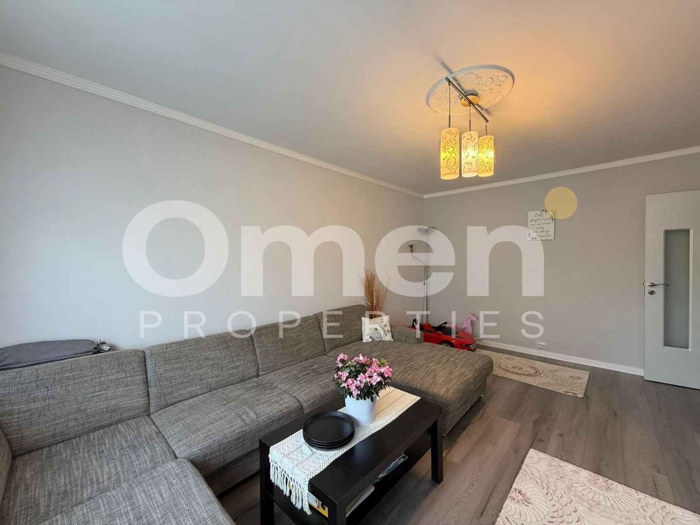Apartament cu 3 camere decomandat, etaj intermediar,  zona Lidl Hotvon - Poză 3