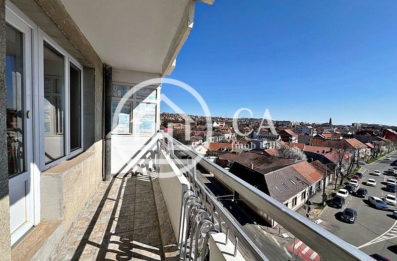 Apartament de vânzare cu 4 camere în zona centrală, Oradea - Poză 10