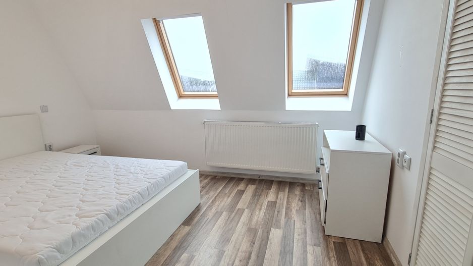 Casa mobilata si utilata in Cartier Izvor Tarlungeni Brasov - Poză 5