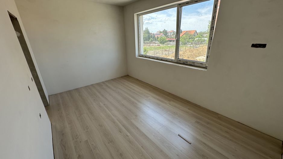 Apartment bloc nou cu lift si loc de parcare inclus - Poză 4