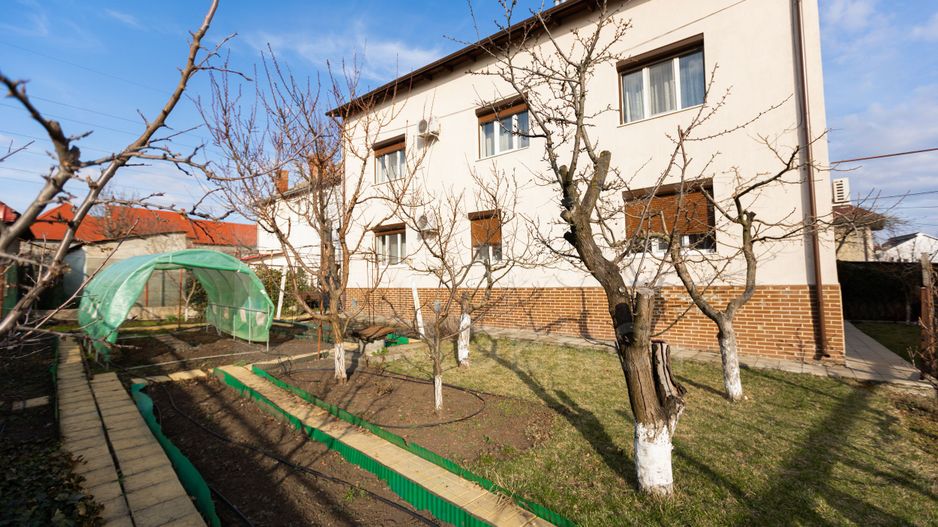 Vânzare, casă, 6 camere, str. Pomicultorilor, Codru - Poză 1