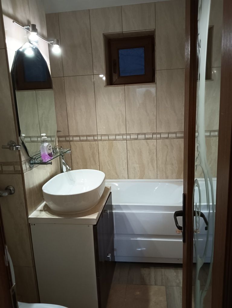 Apartament 3 cam dec Zona Piata Centrala ,etajul 2 - Poză 4