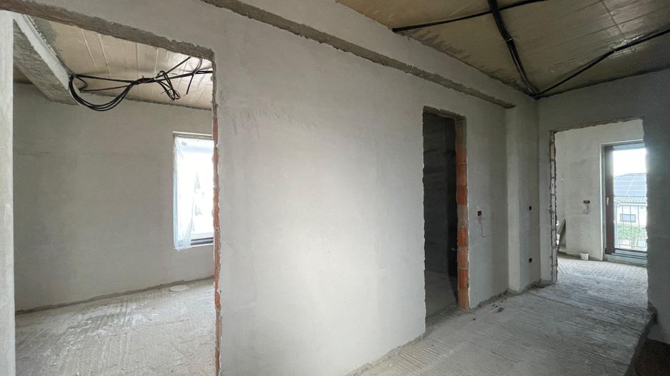 Duplex separat prin garaj si superpozitie - Poză 6