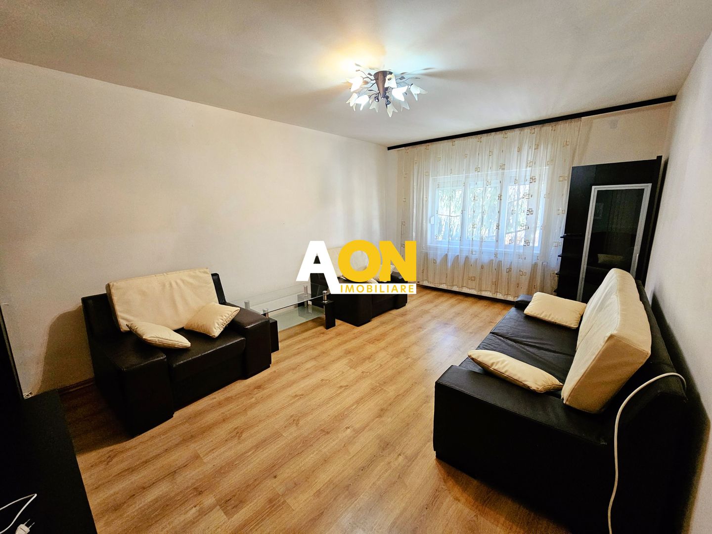 Apartament 3 camere, 2 bai, etaj1, Cetate, zona Kaufland - Poză 2