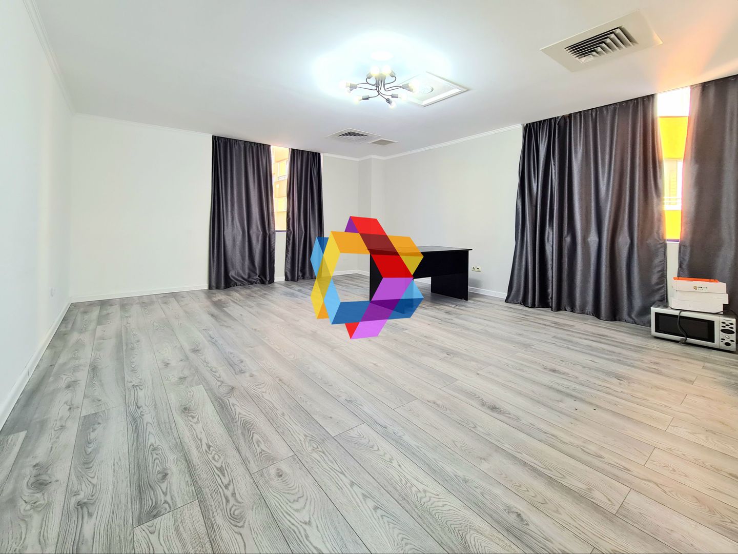 Spatiu birouri de închiriat Brasov - 33 mp # plus-imo.ro - Poză 2