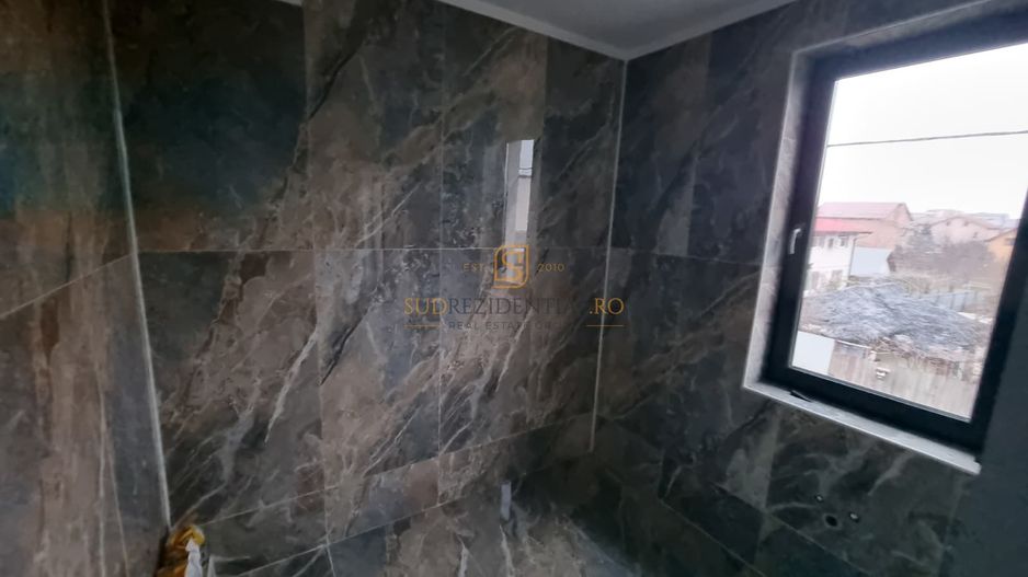 Casă spațioasă de vânzare – Sector 4, Metrou Aparatorii Patriei - Poză 7