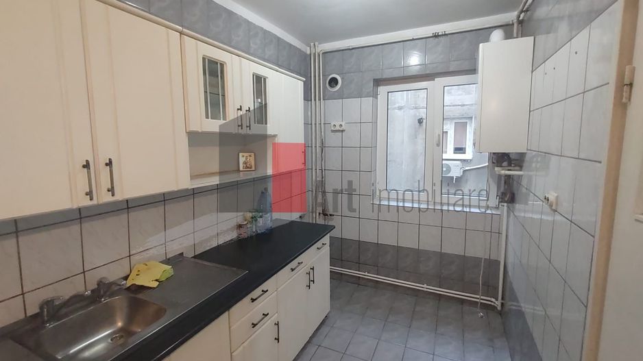 Vânzare apartament decomandat 3 camere cu centrală - Str. Baciului - Poză 13