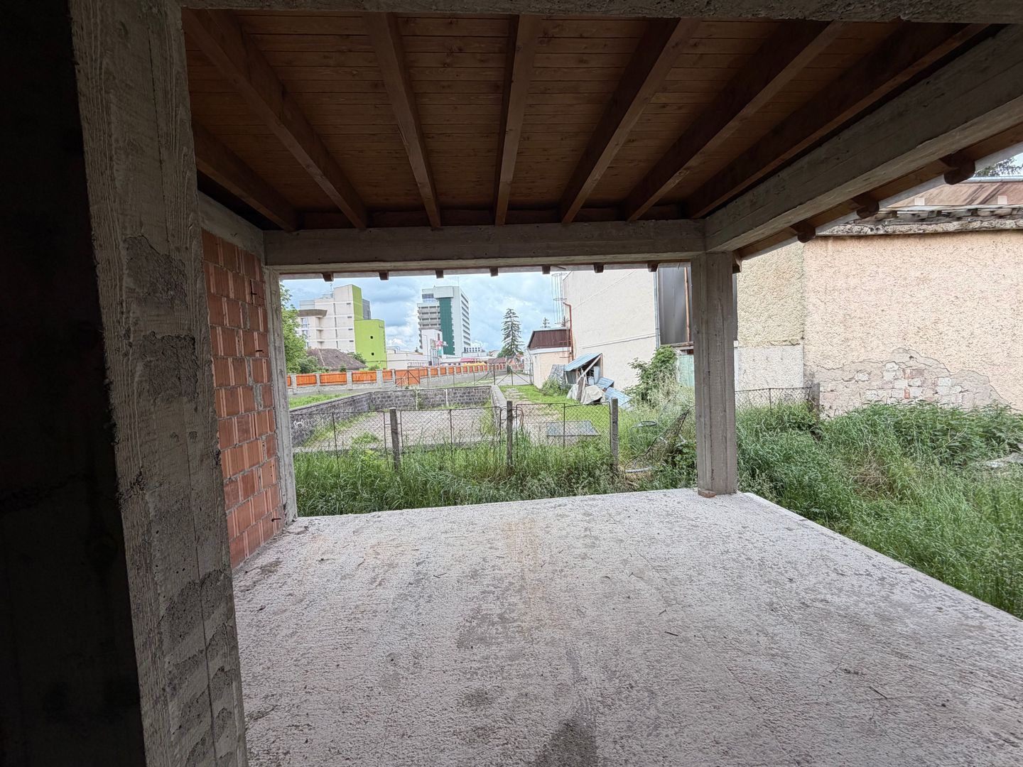 Casă de vânzare 260 mp utili + 1052 mp teren in centrul orasului Covasna - Poză 10