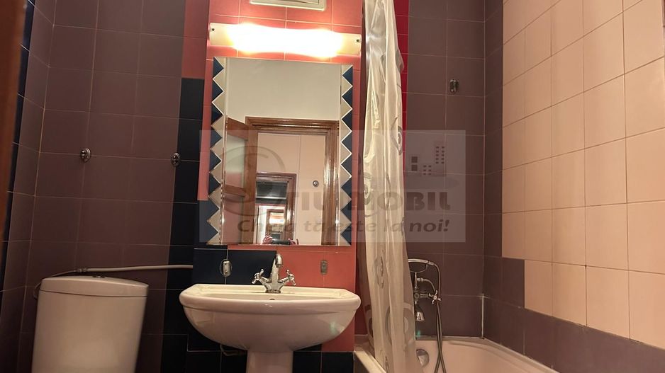 Apartament cu 3 camere decomandat, 2 bai - Nicolina - Etaj intermediar - Poză 7