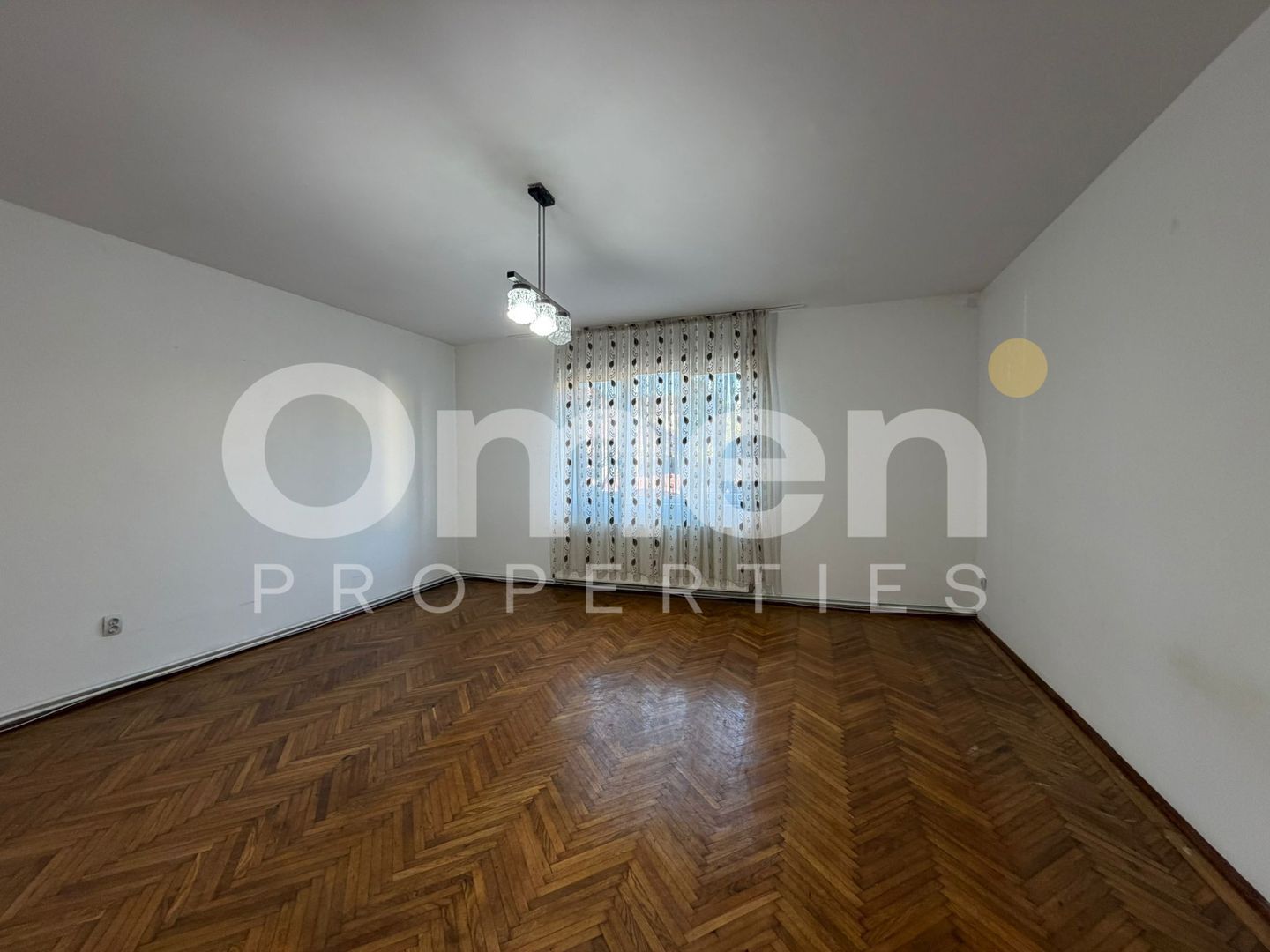 Casa individuala cu curte disponibila pentru vanzare, situata in zona centrala - Poză 12