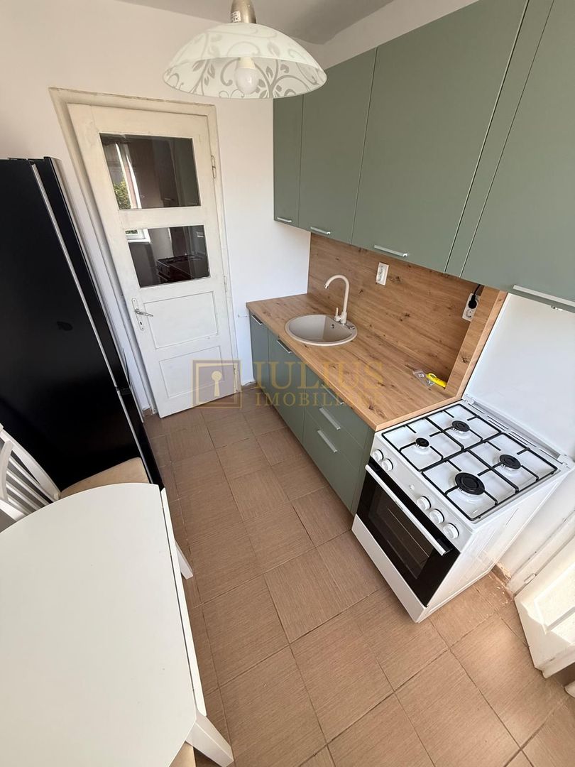 2 camere| vis a vis de Liceul Loga| zona superba, linistita| centrala proprie| - Poză 10