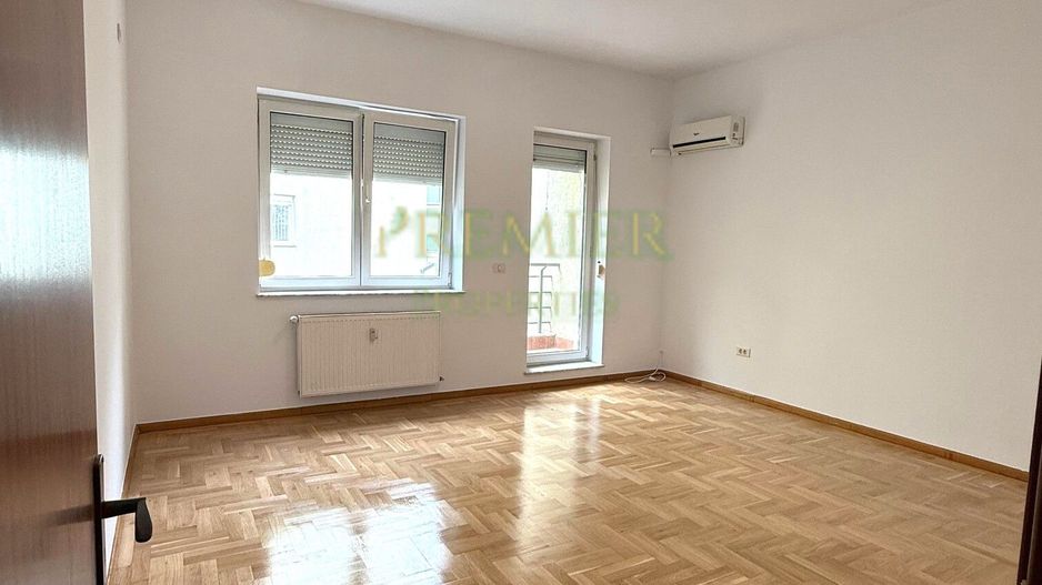 APARTAMENT NEMOBILAT CU 3 CAMERE | REZIDENTIAL | BIROURI | LOC DE PARCARE INCLUS - Poză 6