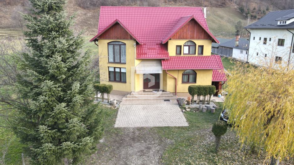 Casa cu 4 dormitoare | strada Manastirii | Gura Humorului - Poză 1