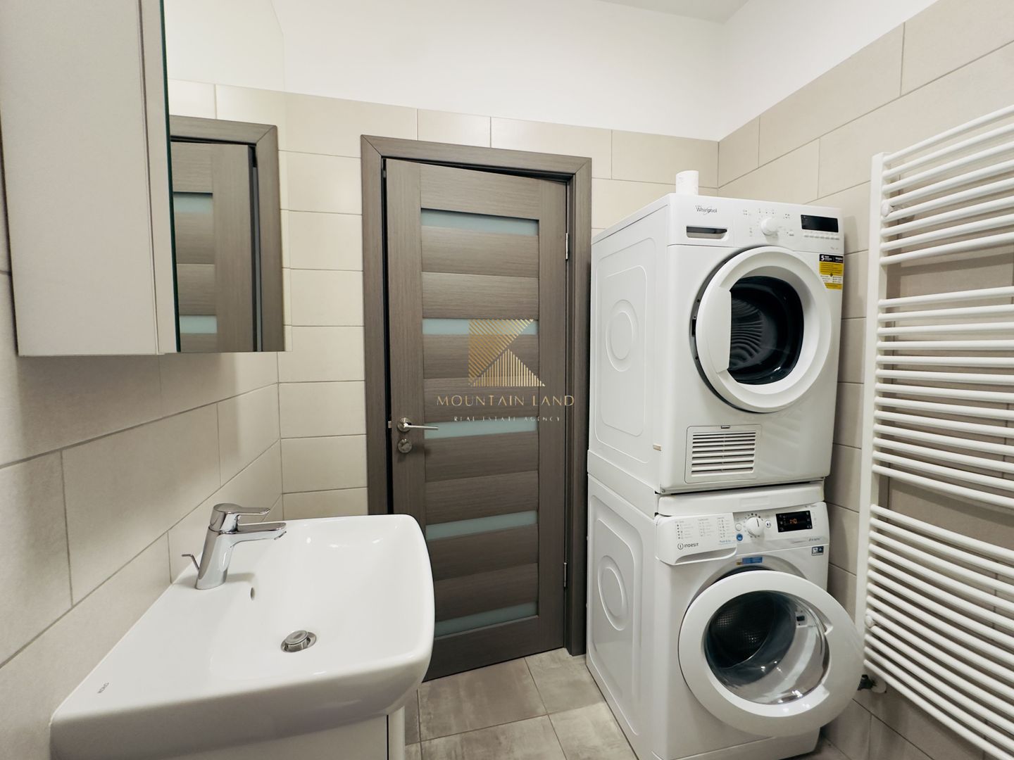 Garsonieră decomandată, complet renovată, etaj 1, zona Judetean - Poză 11