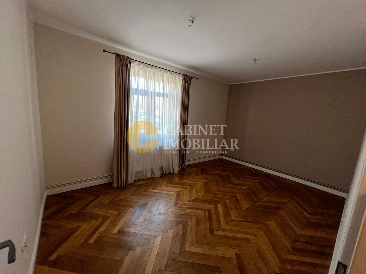 Sararie - 3 camere - Intabulat - Poză 7