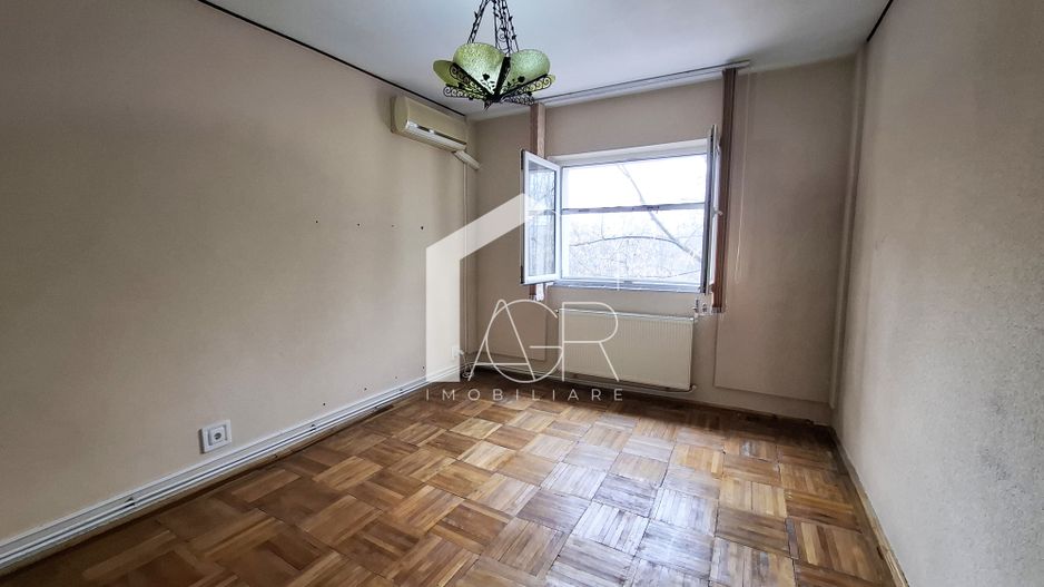 Apartament cu 4 camere, zona Nord - Poză 9