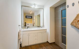 Casă / Vilă cu 4 camere de vânzare în Bucuresti - Poză 10