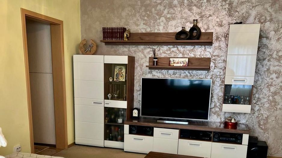 Proprietar vand apartament cu 3 camere, centrala+ baxa, zona Girocului - Poză 1