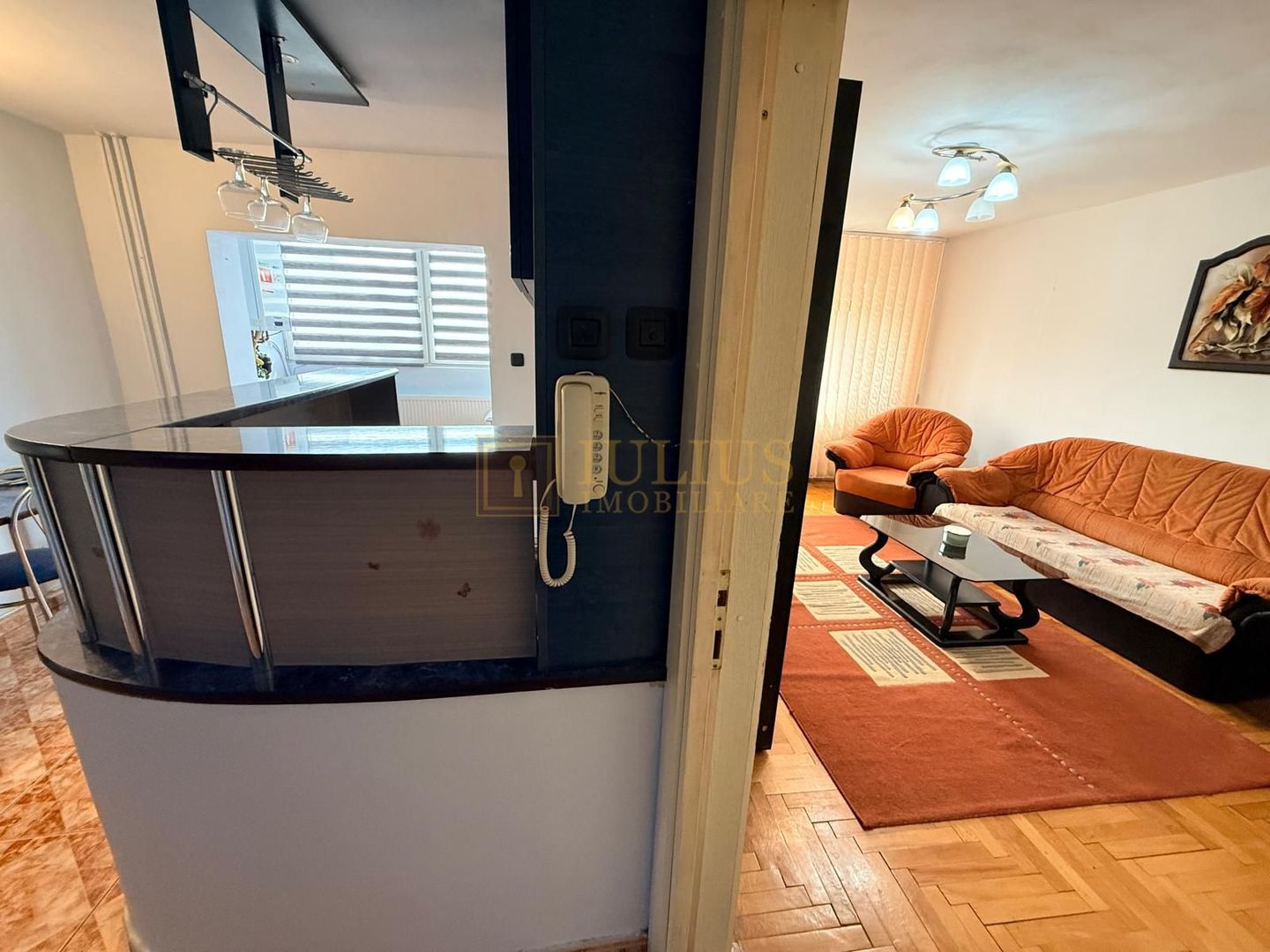 2 camere| Soarelui-langa Uranus Plaza| centrala proprie| zona linistita| - Poză 5