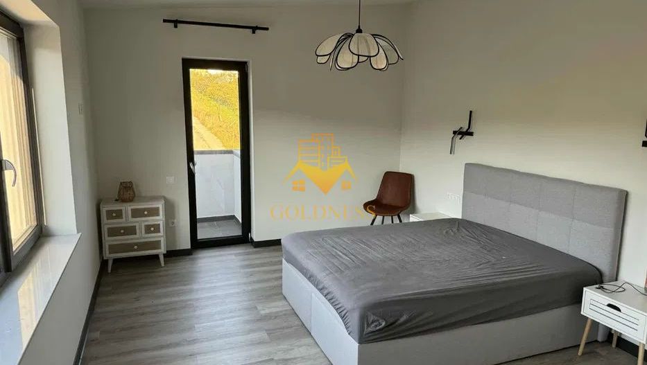 3 Camere decomandate, Parcare, Dezmir, Aeroport, Modern , Terasa. - Poză 2