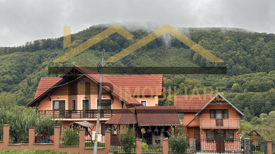 Vila cu 8 camere de vanzare, teren 1580mp, Zona Praid - Poză 1