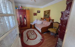 Casă de vânzare în Deleni, Iași – 3 camere, teren 2000 mp - Poză 6