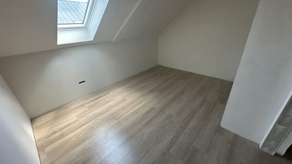 Apartment bloc nou cu lift si loc de parcare inclus - Poză 18