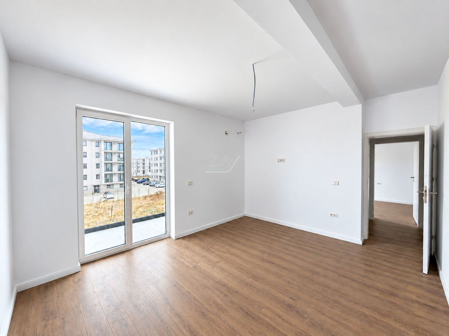 Apartament nou cu bucatarie inchisa. Clima. Langa magazin si transport in comun. - Poză 1