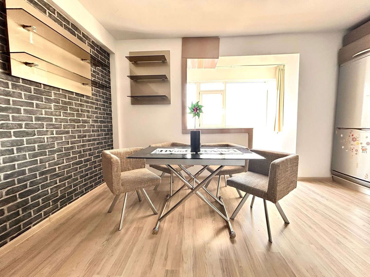 Apartament cu 3 camere decomandat cu panorama - Poză 1