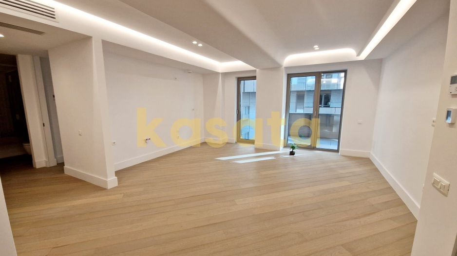 3 camere de lux – Cortina 126, Erou Iancu Nicolae, 100 mp + terasă - Poză 1