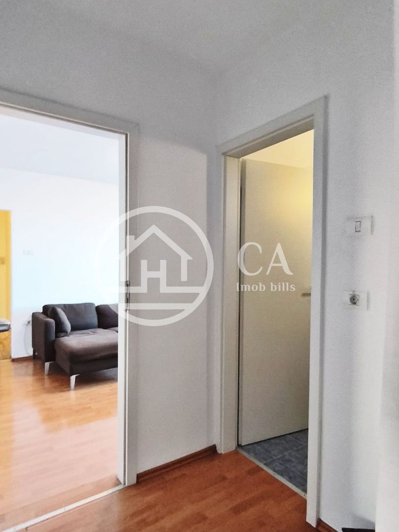 Apartament de vânzare cu 3 camere în zona Rogerius, Oradea - Poză 8