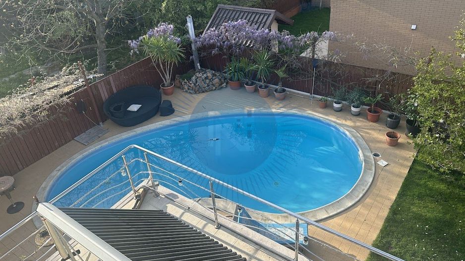 Vila cu piscina British School - Poză 5