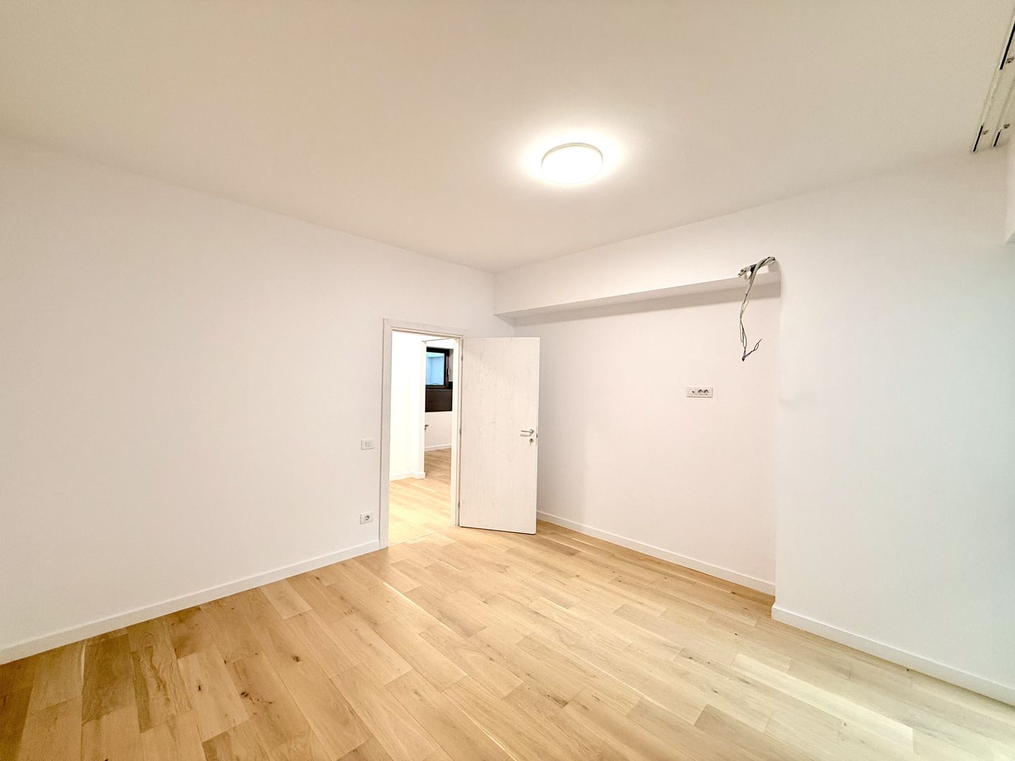 Tribunal Bulevardul Unirii 2 camere 147 mp 60 utili terasa 6 mp curte 81 mp 2025 - Poză 6