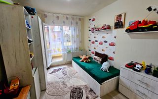 Apartament 4 camere, 2 balcoane, 2 bai, 79 mp utili, zona Closca - Poză 10