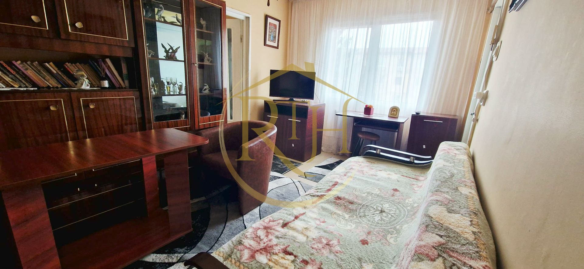 Inchiriez apartament cu 2 camere,clima centrala, zona Calea Sagului/ 300 euro. - Poză 10