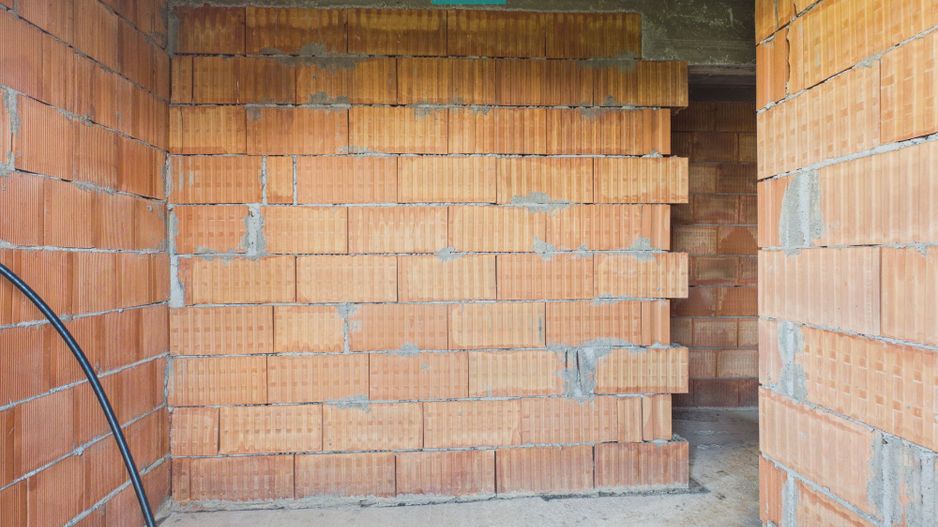 Casă la roșu cu  6 camere,  teren 500 mp în Aluniș - Poză 11