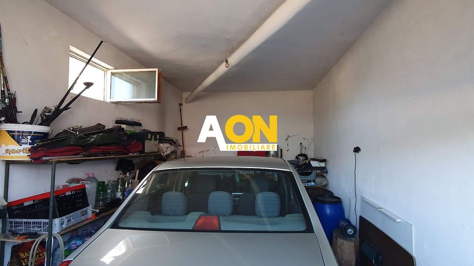 Casa cu 4 camere, garaj, teren 791 mp, zona Schit - Poză 5