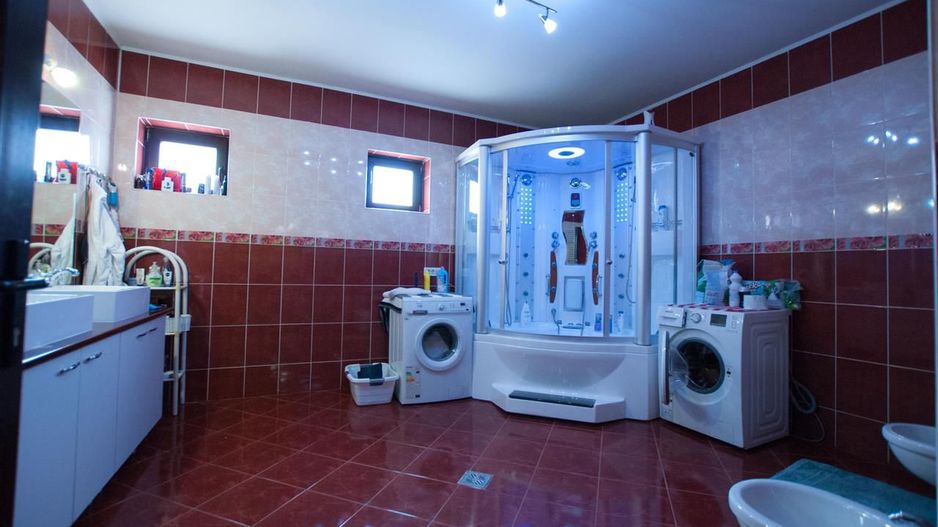 Casa 15 camere 846 mp utili 720 mp teren - Poză 6